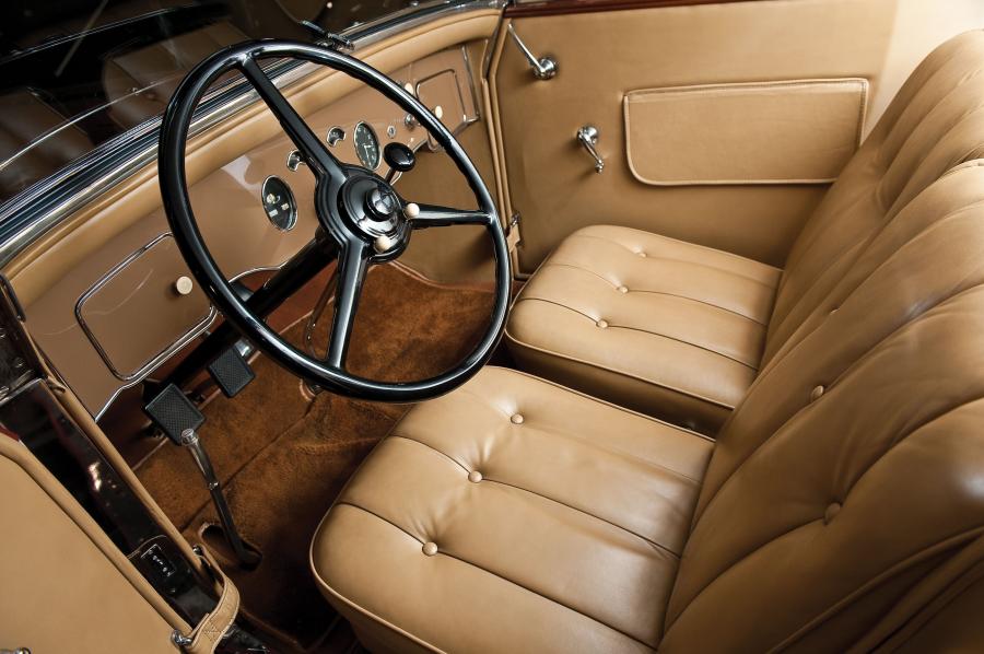  Packard Deluxe Eight Convertible Victoria by Rollston 1931 года  (фото 2 из 8)